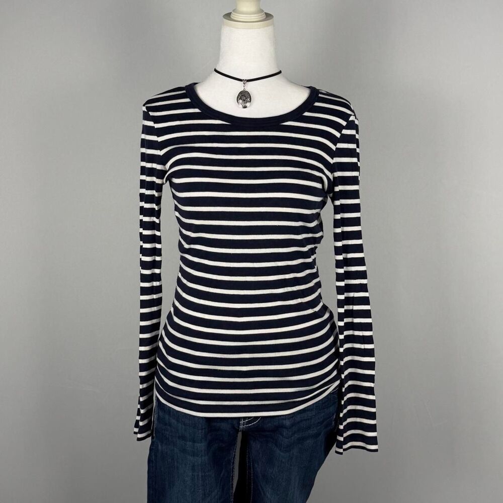 Gap Women's Blue and Navy Shirt
